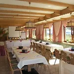 Отель Und Restaurant Koehlerhuette - Fuerstenbrunn 3*