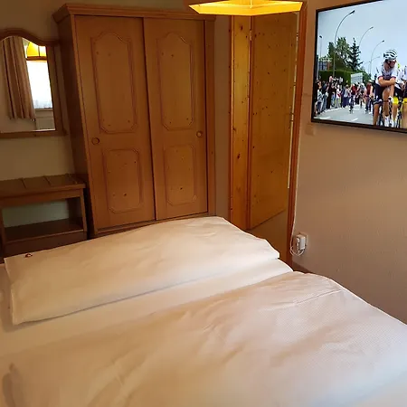 Und Restaurant Koehlerhuette - Fuerstenbrunn