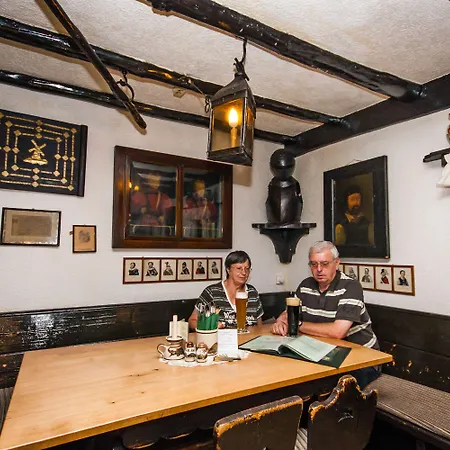 Und Restaurant Koehlerhuette - Fuerstenbrunn 3*