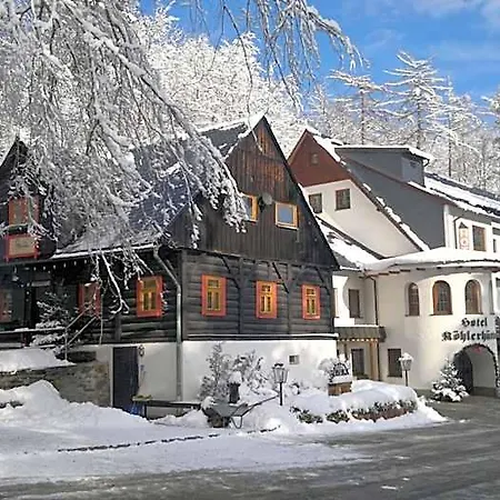 Hotel Und Restaurant Koehlerhuette - Fuerstenbrunn 3*