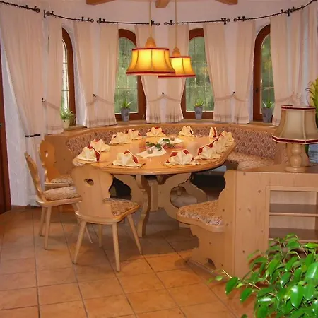Und Restaurant Koehlerhuette - Fuerstenbrunn Hotel 3*