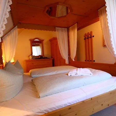 Und Restaurant Koehlerhuette - Fuerstenbrunn Szálloda 3*